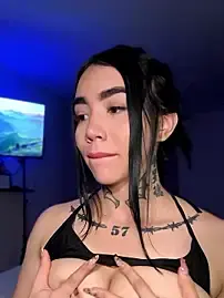Stripchat Adult Webcams of Nickiiiii