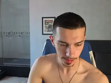 Stripchat Free Live Porn of KaydenDrew