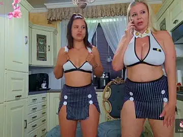 Stripchat Adult Webcam of TUNDEROSE1