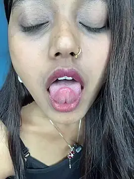 Stripchat Adult Webcams of Sweet-priyaa
