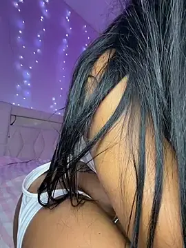 Stripchat Live Porn of kamila_french
