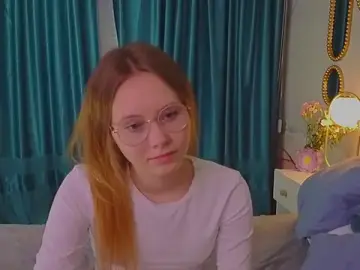 Stripchat Watch Live Sex Cams of FloraLarsson