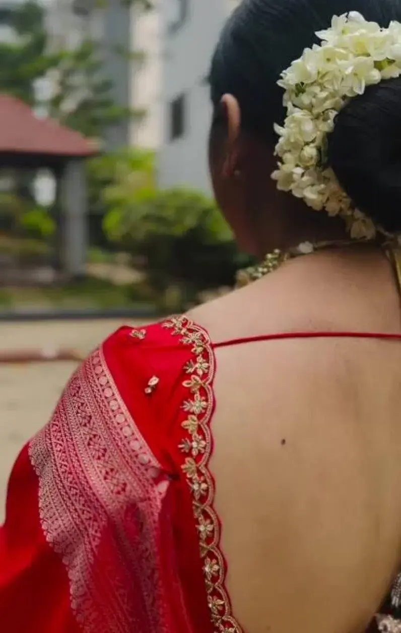 Priya-696