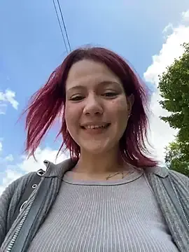 Stripchat Nude Webcam of Lilly__Kiss