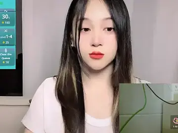Stripchat Watch Live Sex Cams of woaiqinqin
