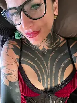 Stripchat Adult Video Chat of KathaleaNoir