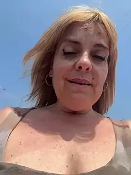 Stripchat Live Sex Cam of Sunbelxx