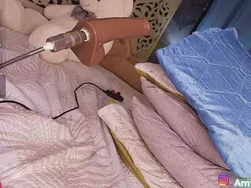 Stripchat Free Porn Cam of Amyblack__