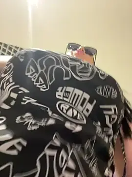 Stripchat Sex Chat of CrazzyChicks