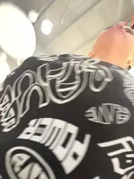 Stripchat Free Porn Cam of CrazzyChicks