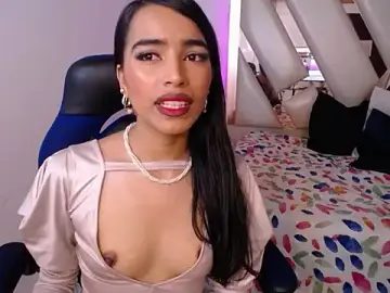 Stripchat Live Sex Cam of Miaa_ferrari1