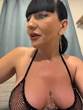 Stripchat Nude Webcam of MysticCleo