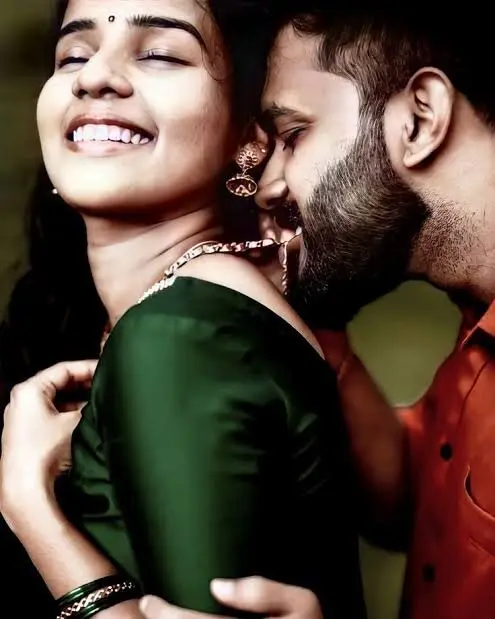 TN_IN_Romantic_Couples