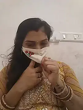 Stripchat Sex Cam of KAJALBHABHI_