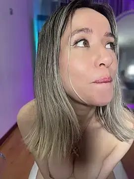 Stripchat Sex Cam of Nicky_sexfire