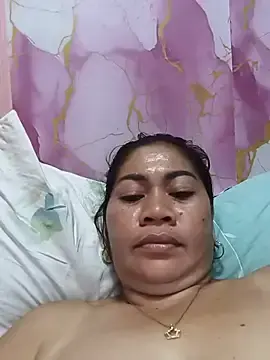 Stripchat Sex Chat of SweetChubbyMommy_02