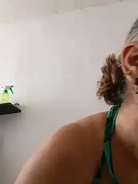 Stripchat Live Sex Cam of _candi