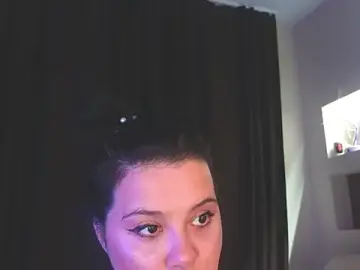 Stripchat Live Sex of Malika_uAngel