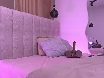 Stripchat Free Porn Cam of violeta_aroca