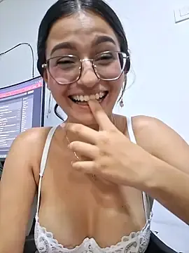 Stripchat Live Porn of Ary-18