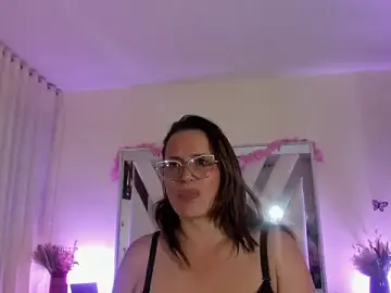 Stripchat Sex Cam of cristal_laurentt