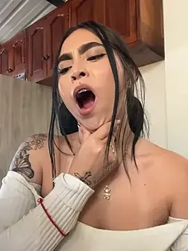 Stripchat Sex Cam of Sara_fernandez-