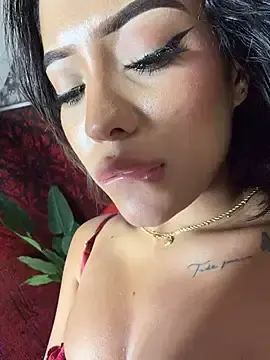 Stripchat Free Porn Cam of MystiqueXXX