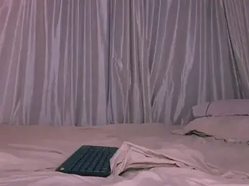 Stripchat Free Porn Cam of Miiafoxxx