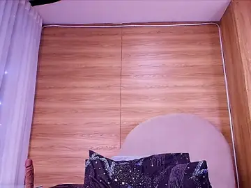 Stripchat Free Live Porn of kiara_lp