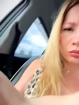 Stripchat Live Sex Cam of LavenderHot