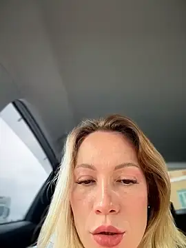 Stripchat Watch Live Sex Cams of LavenderHot