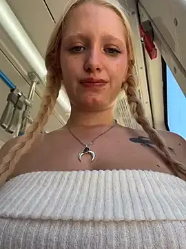 Stripchat Free Porn Cam of Mila_NoRules