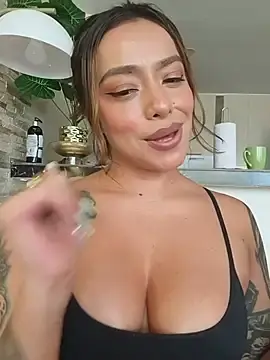 Stripchat Live Sex of foxxy_lover