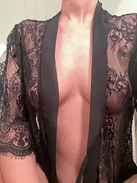 Stripchat Sex Cam of CutieEmy
