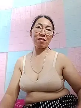 Stripchat Live Sex Cam of Boosbig01