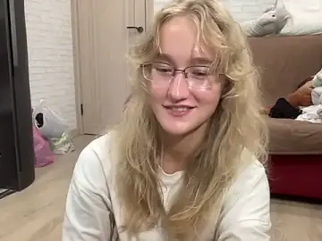 Stripchat Adult Webcam of MissMillyx