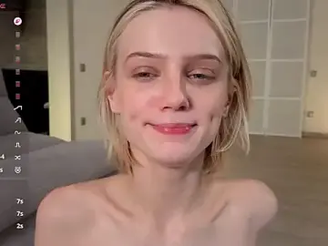 Stripchat Adult Webcam of Evangel11