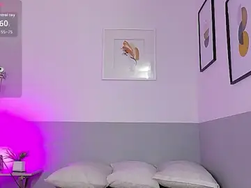 Stripchat Live Sex Cam of petitelittleebony