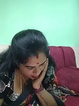 Stripchat Nude Webcam of tamilaruvi