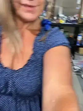 Stripchat Watch Live Sex Cams of TrenaAnne