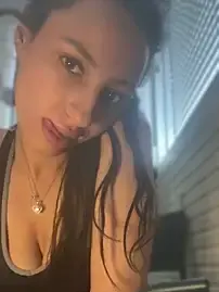 Stripchat Live Sex Cam of LunitaDollz