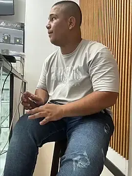 Stripchat Live Sex of Patricio_02