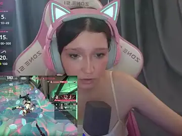 Stripchat Free Live Porn of PiinkiAura