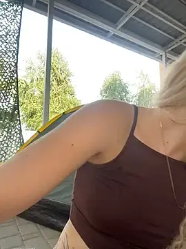 Stripchat Live Sex Cam of DayaFoxy