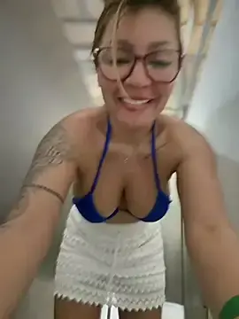 Stripchat Free Live Porn of DIANITA_1988
