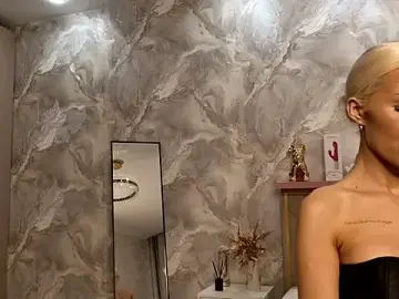 Stripchat Best Webcam of EvaXElfi