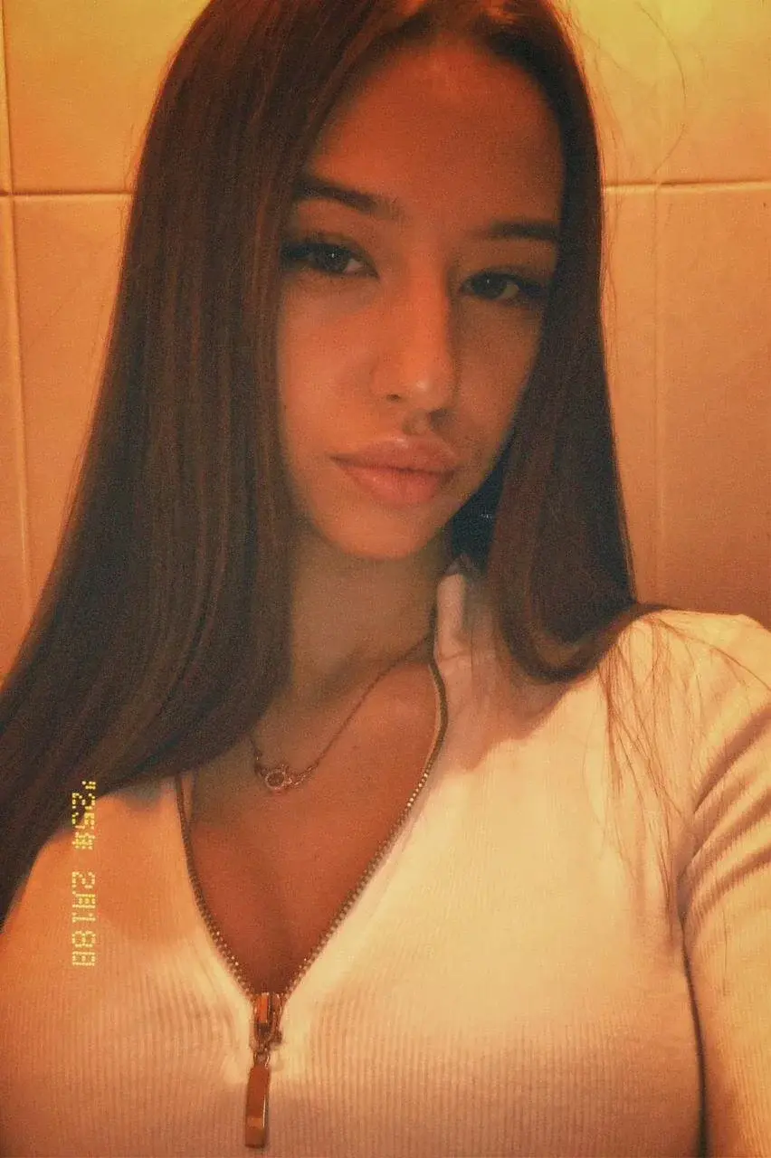 BellaStarr_