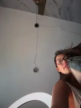 Stripchat Free Live Porn of sara_calderon