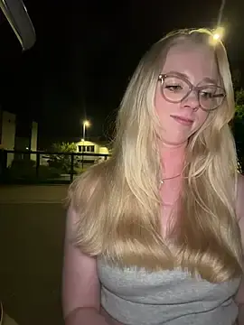 Stripchat Adult Webcams of EllyNora