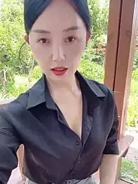 Stripchat Live Sex Cam of lylxili